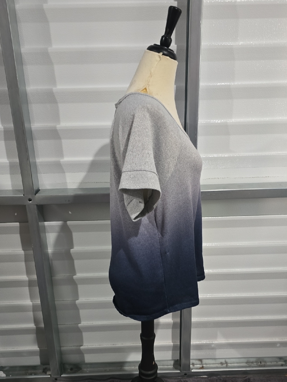 Lucky Brand Gray‎ to Navy Ombre Short Sleeve Tee Size Medium - Picture 4 of 11